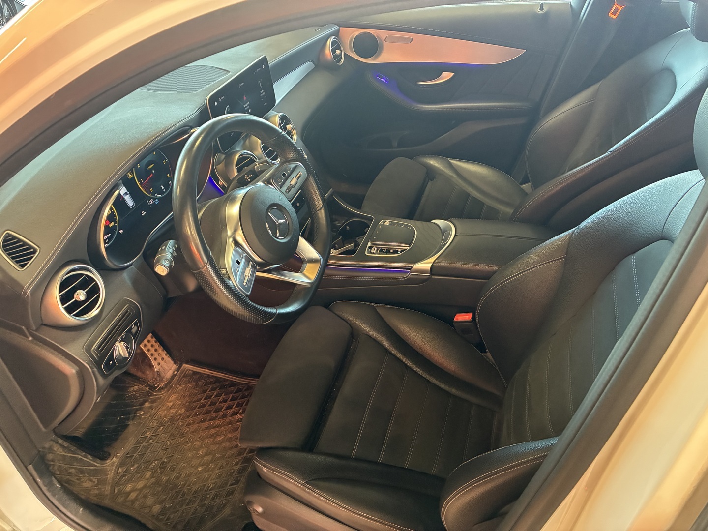 MERCEDES-BENZ GLC 2020