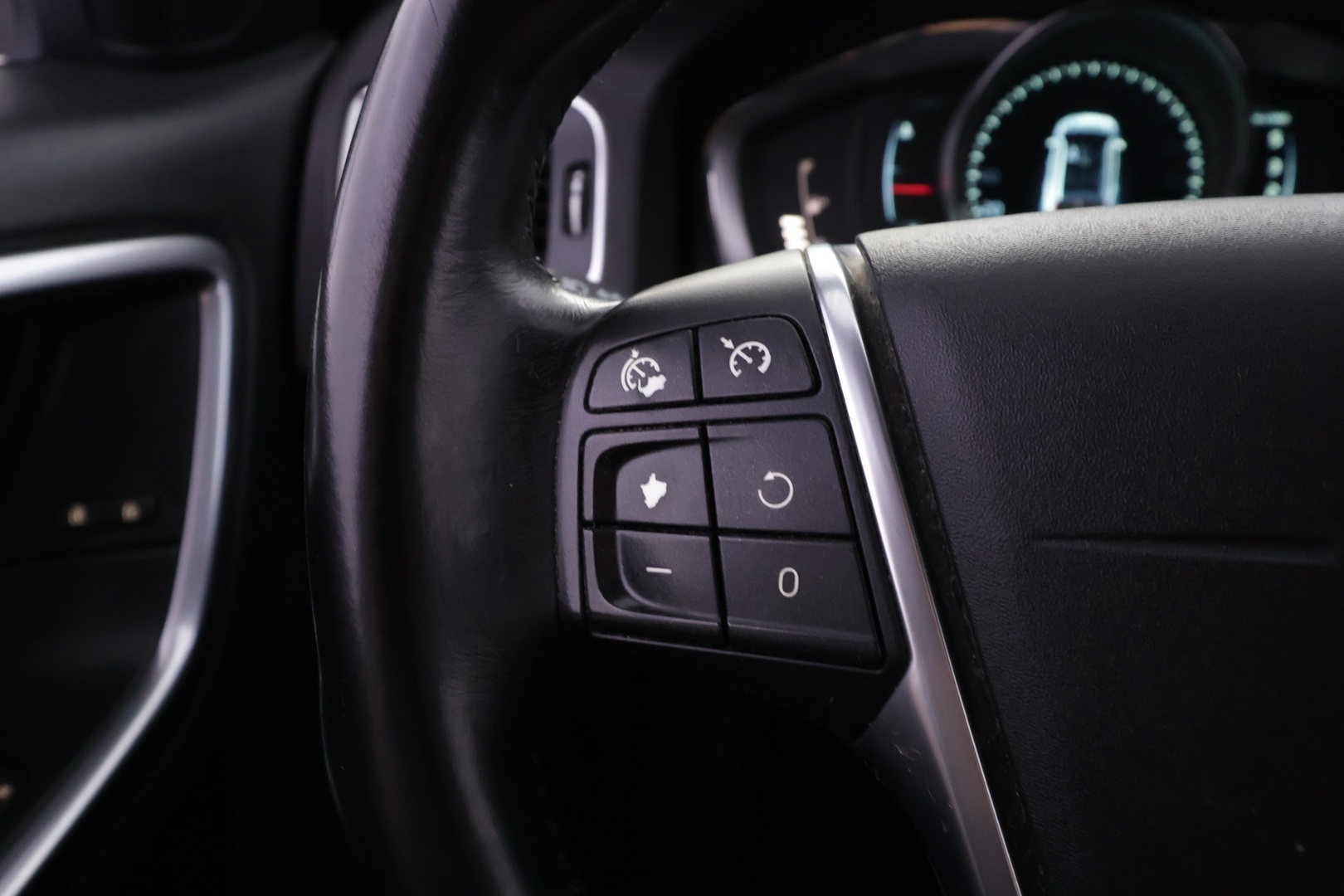 VOLVO V60 2014