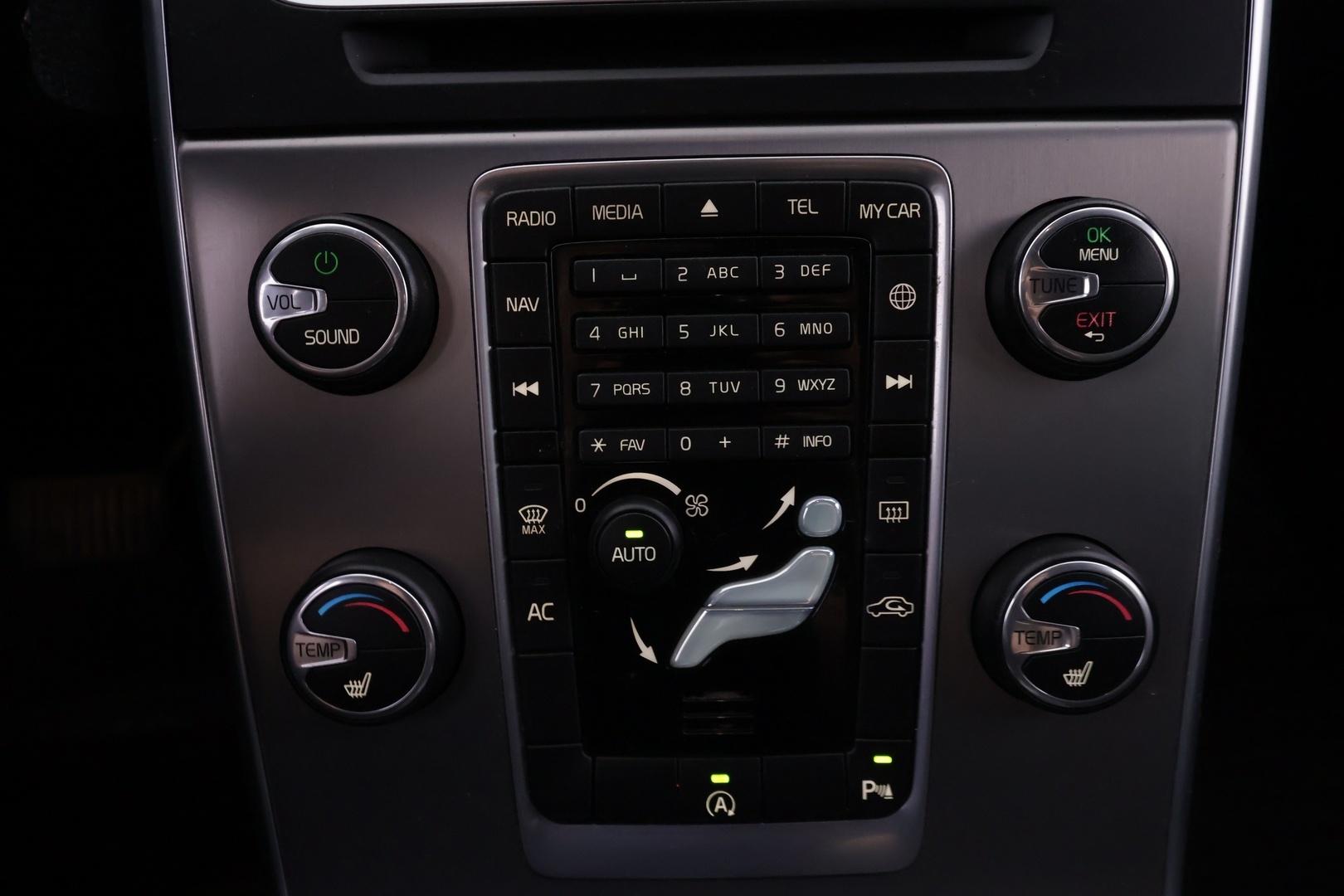 VOLVO V60 2014