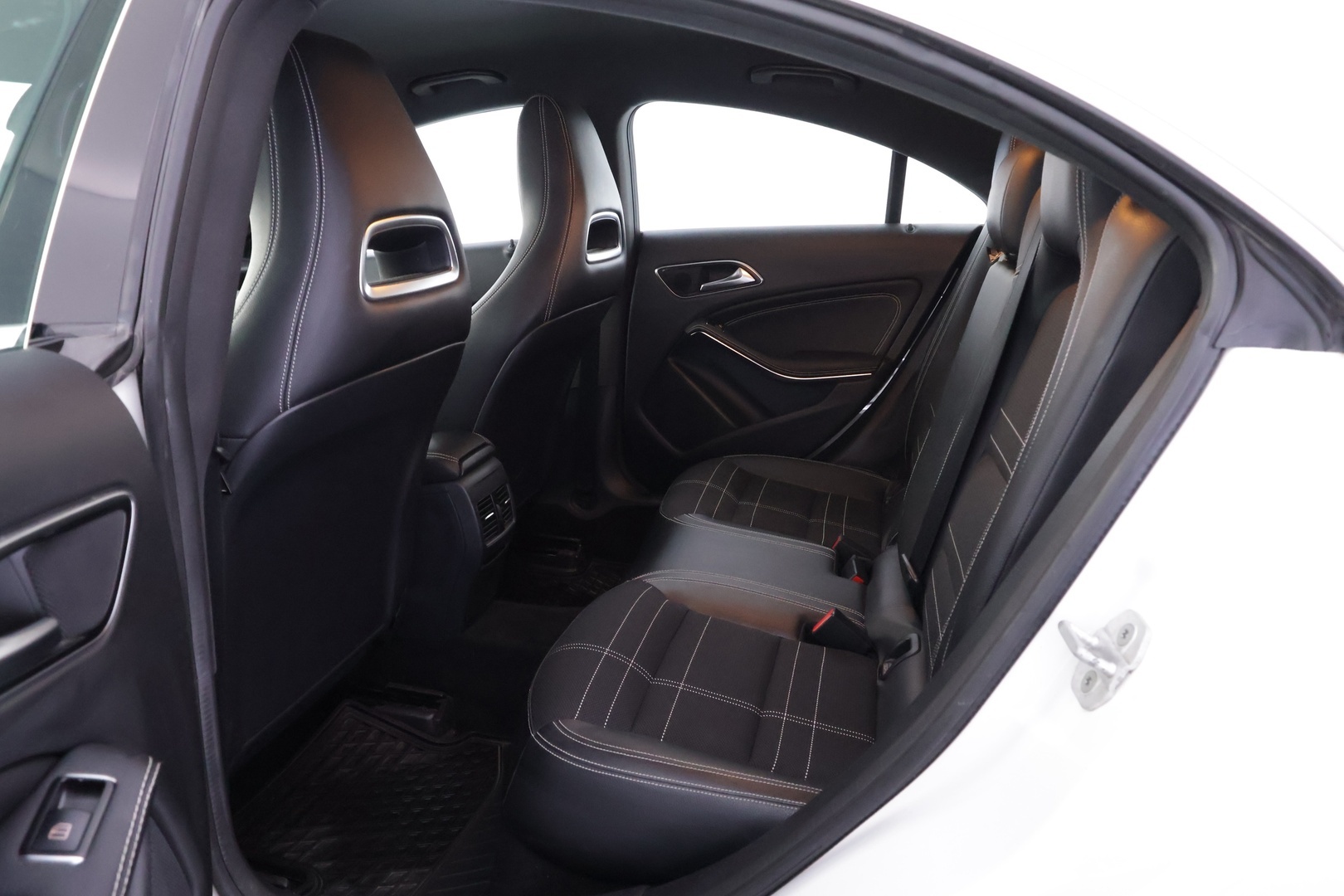 MERCEDES-BENZ CLA 2015