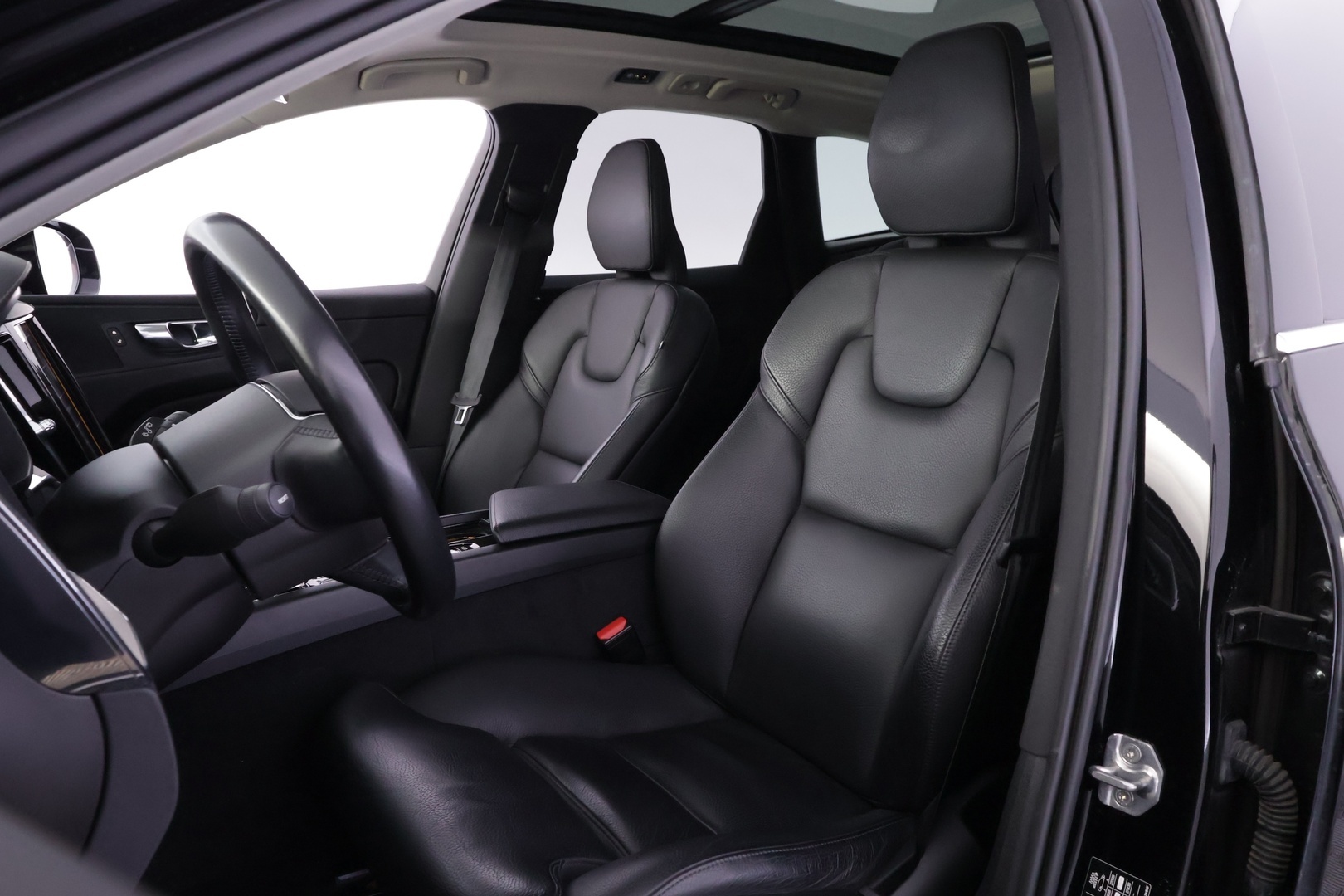 VOLVO XC60 2021