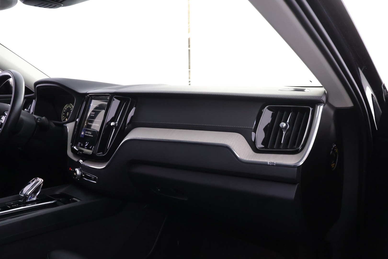 VOLVO XC60 2021