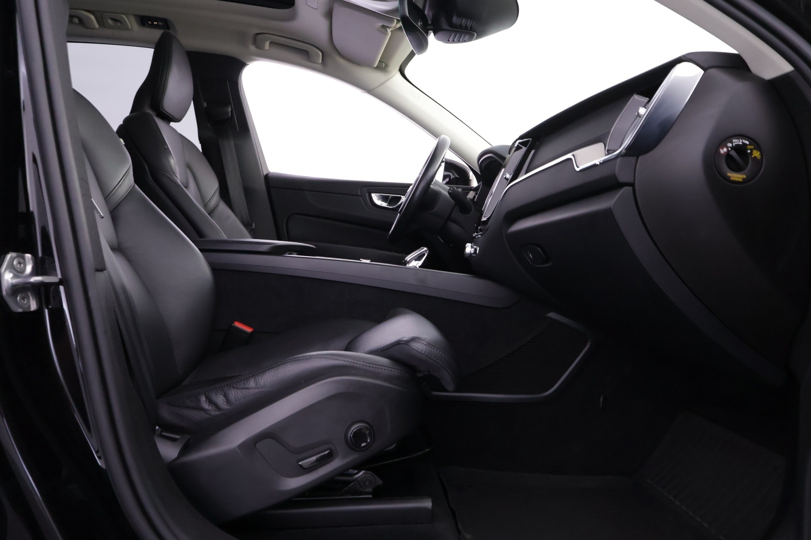 VOLVO XC60 2021
