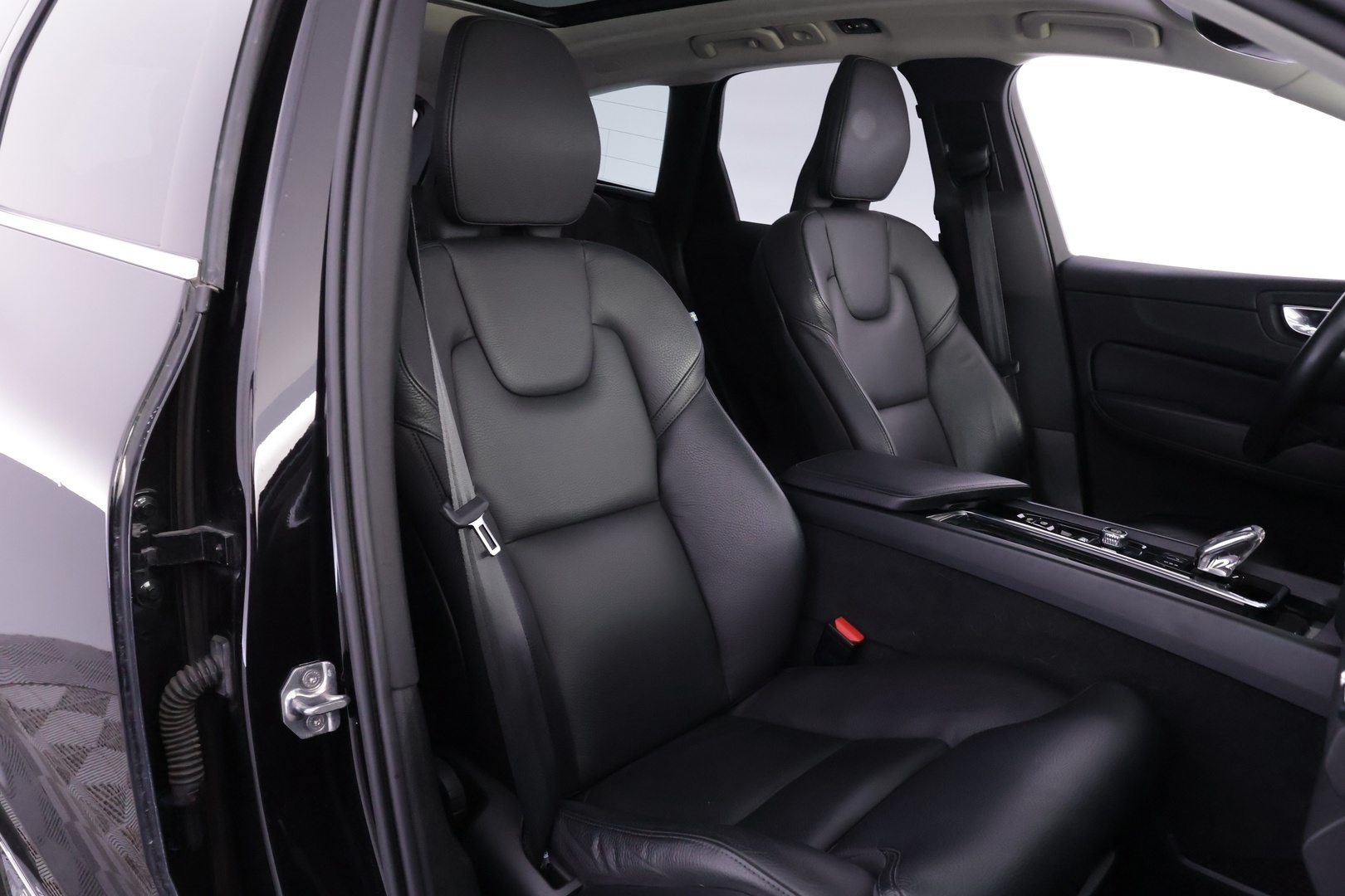 VOLVO XC60 2021
