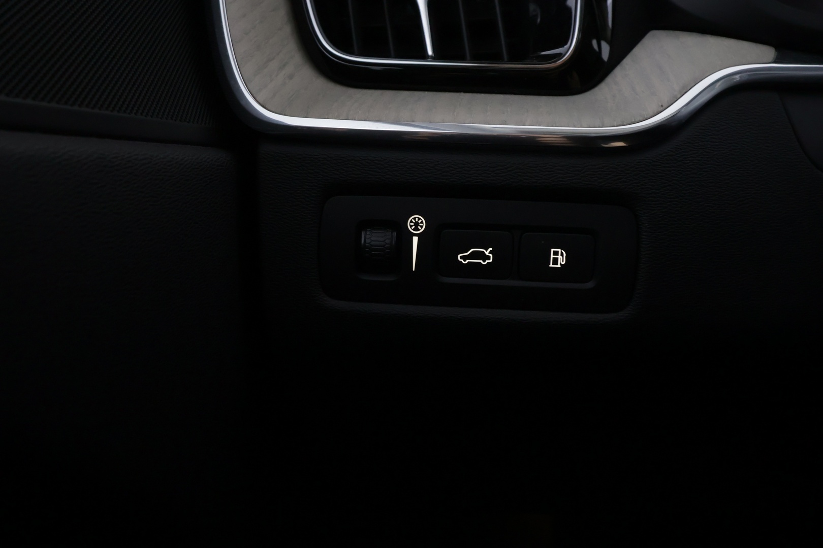 VOLVO XC60 2021