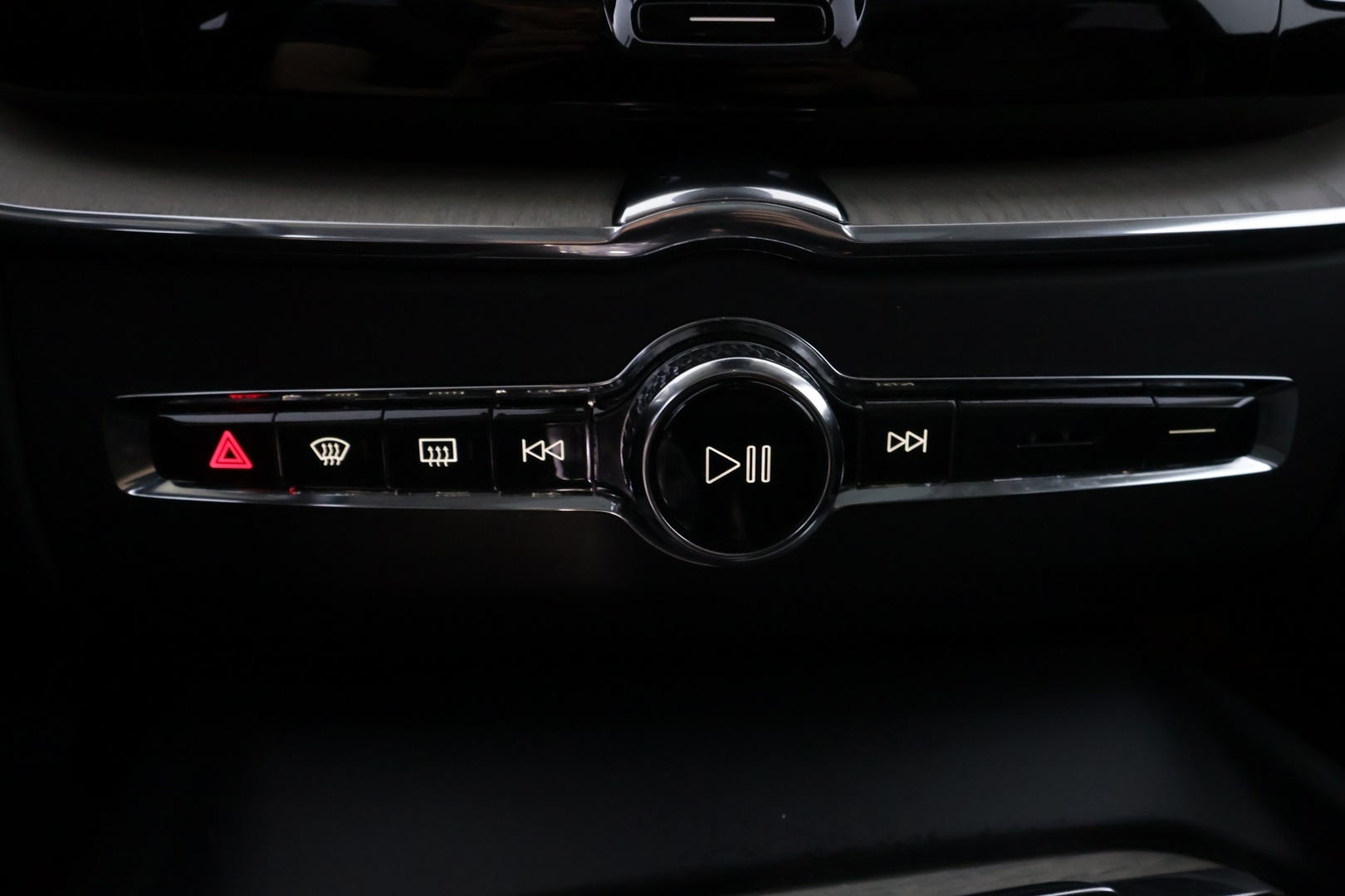 VOLVO XC60 2021