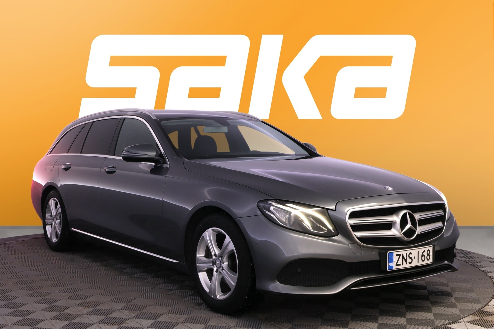 MERCEDES-BENZ E 2017