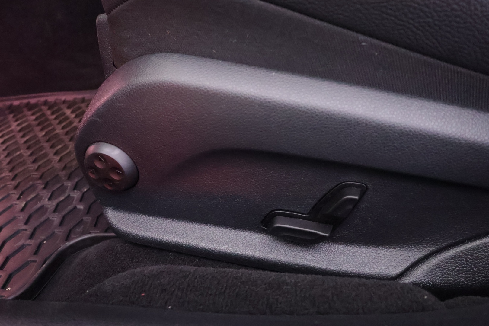 MERCEDES-BENZ E 2017