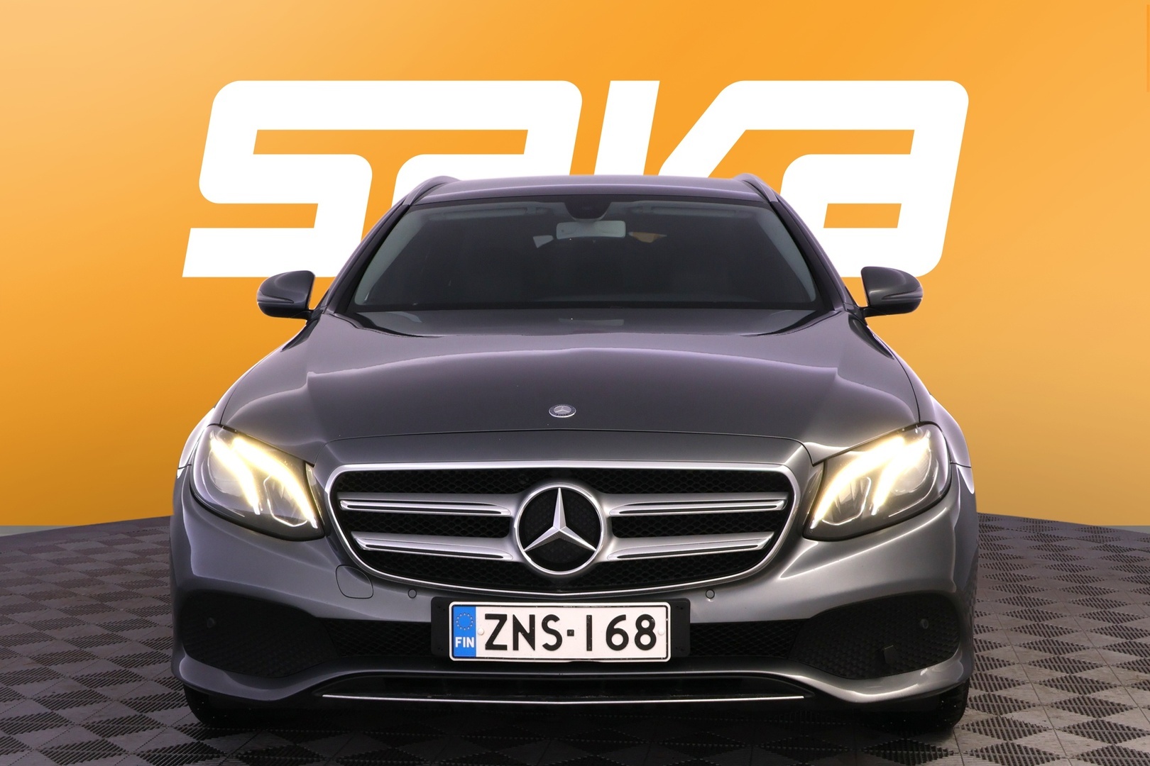 MERCEDES-BENZ E 2017