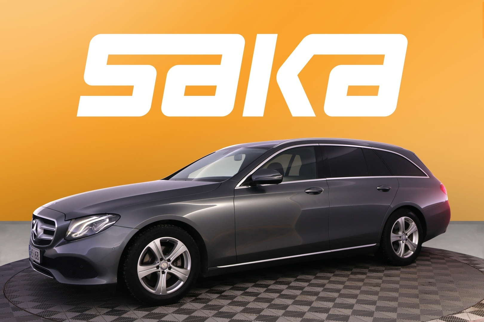 MERCEDES-BENZ E 2017