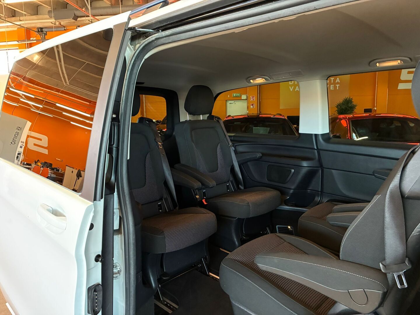 MERCEDES-BENZ EQV 2021