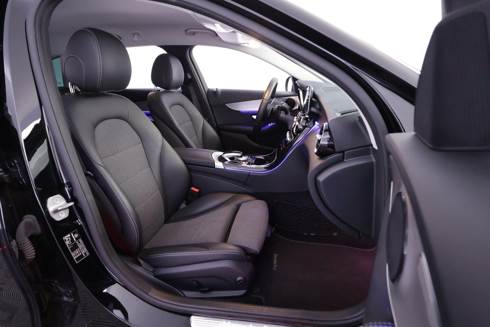 MERCEDES-BENZ C 2020