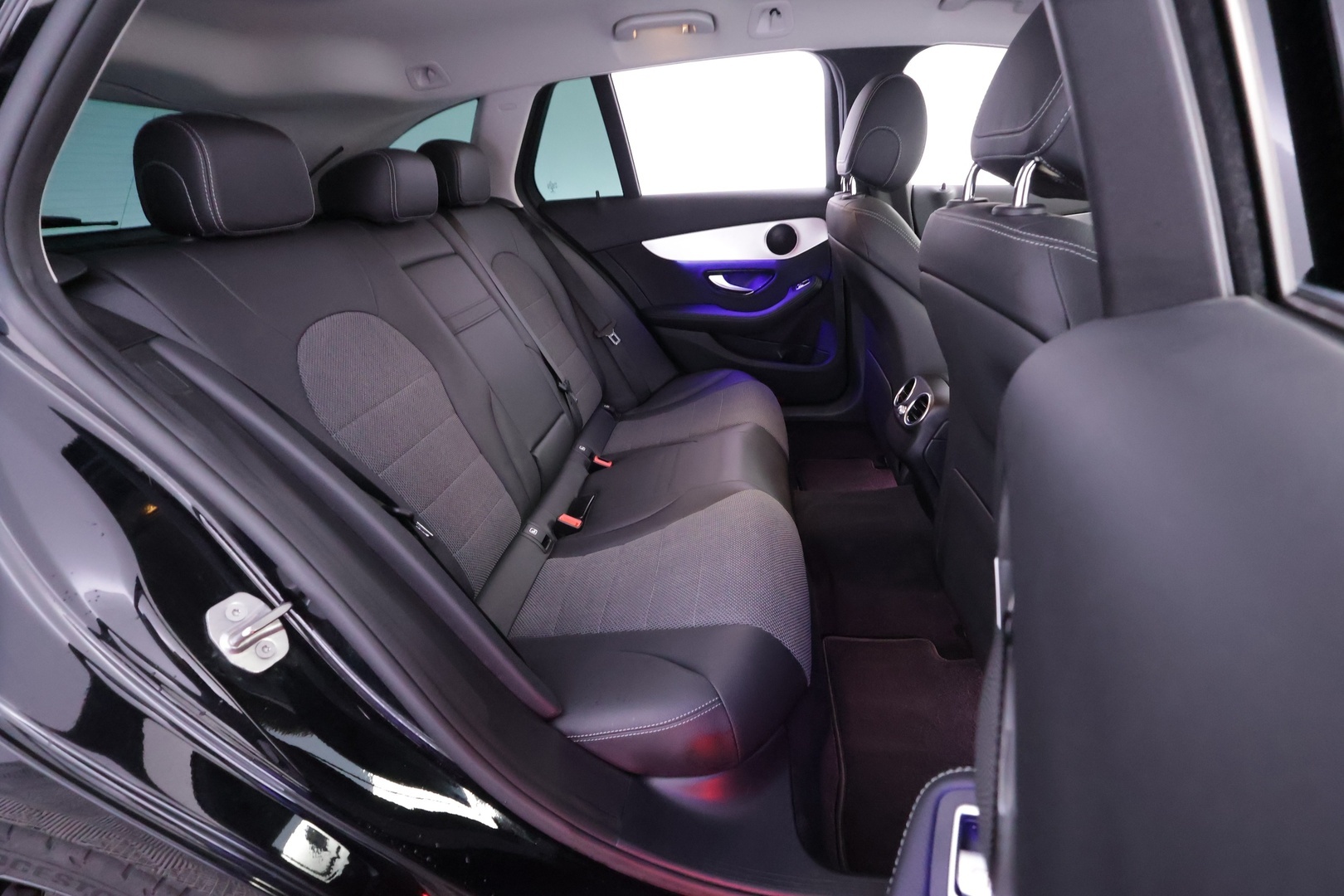 MERCEDES-BENZ C 2020