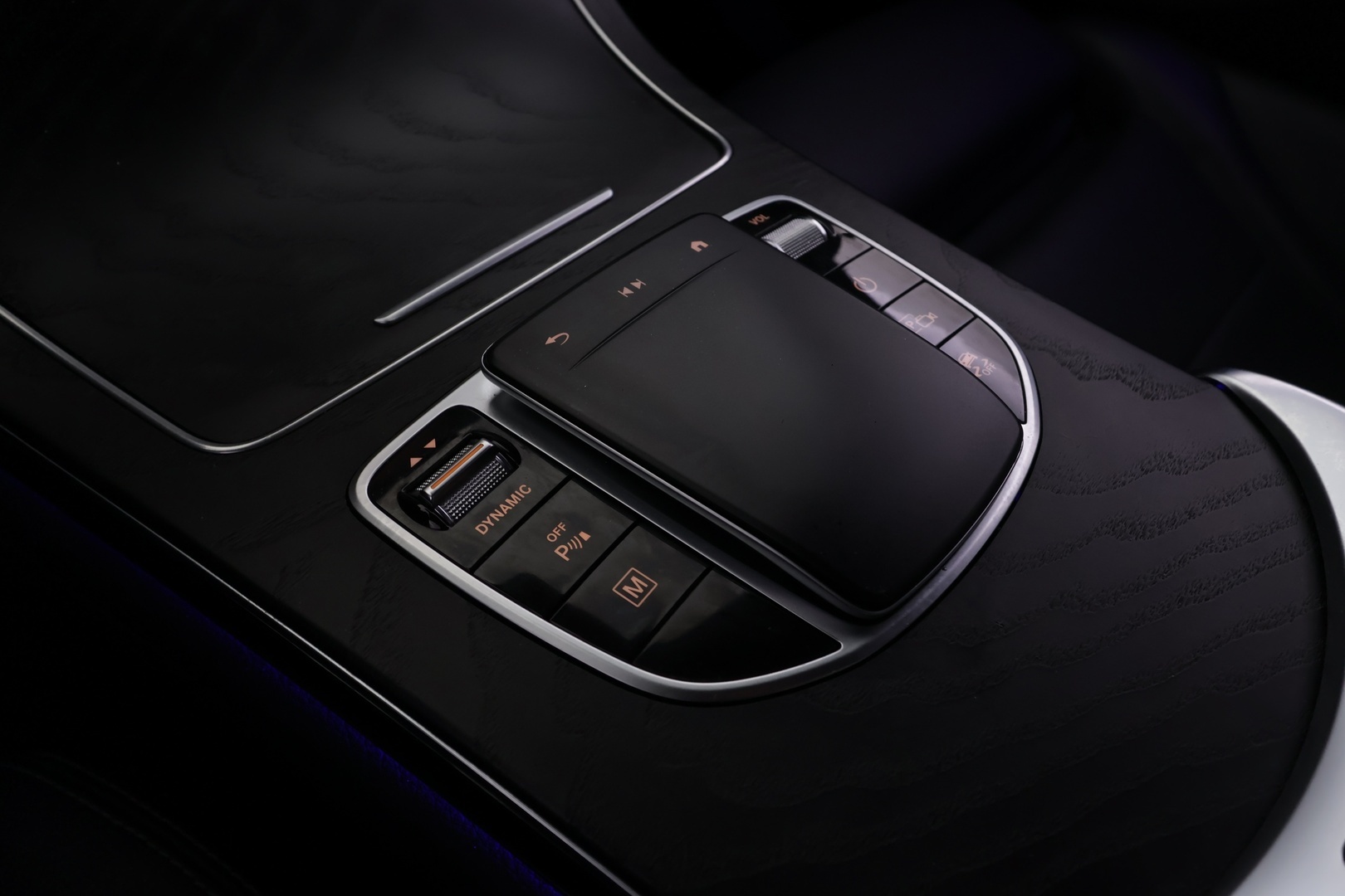 MERCEDES-BENZ GLC 2021