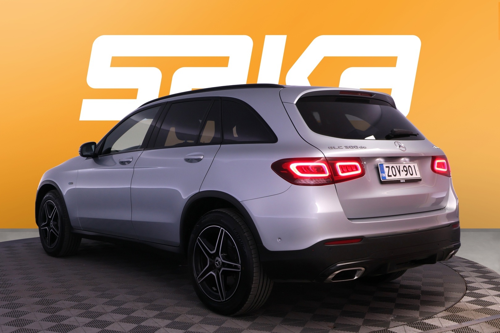 MERCEDES-BENZ GLC 2021