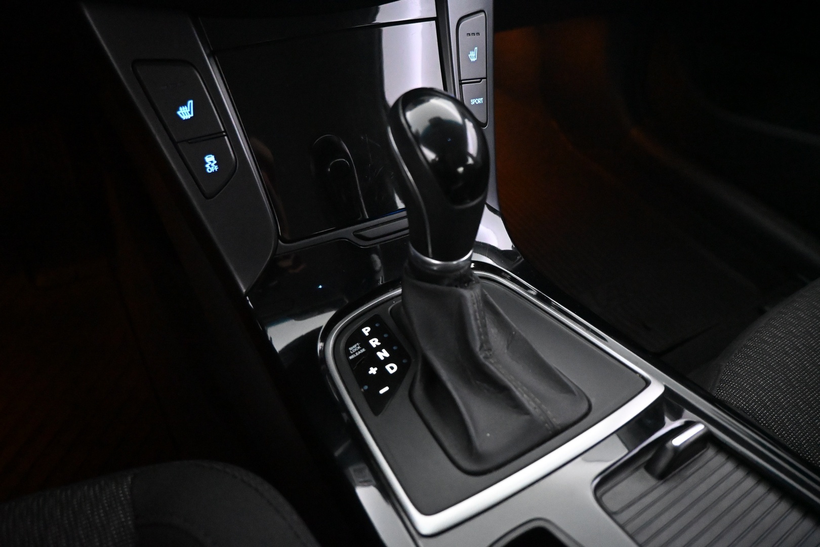 HYUNDAI i40 2012