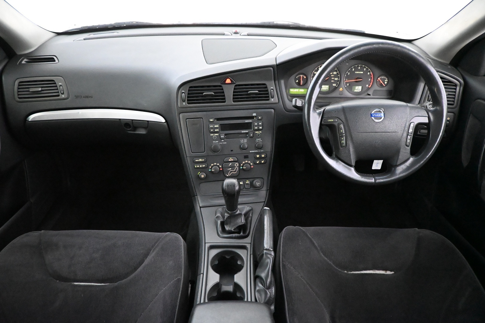 VOLVO V70 2003