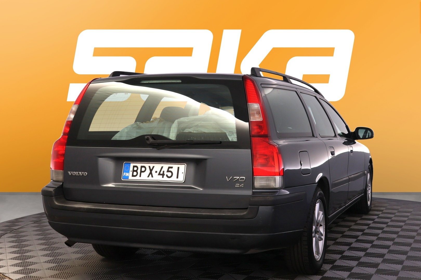 VOLVO V70 2003