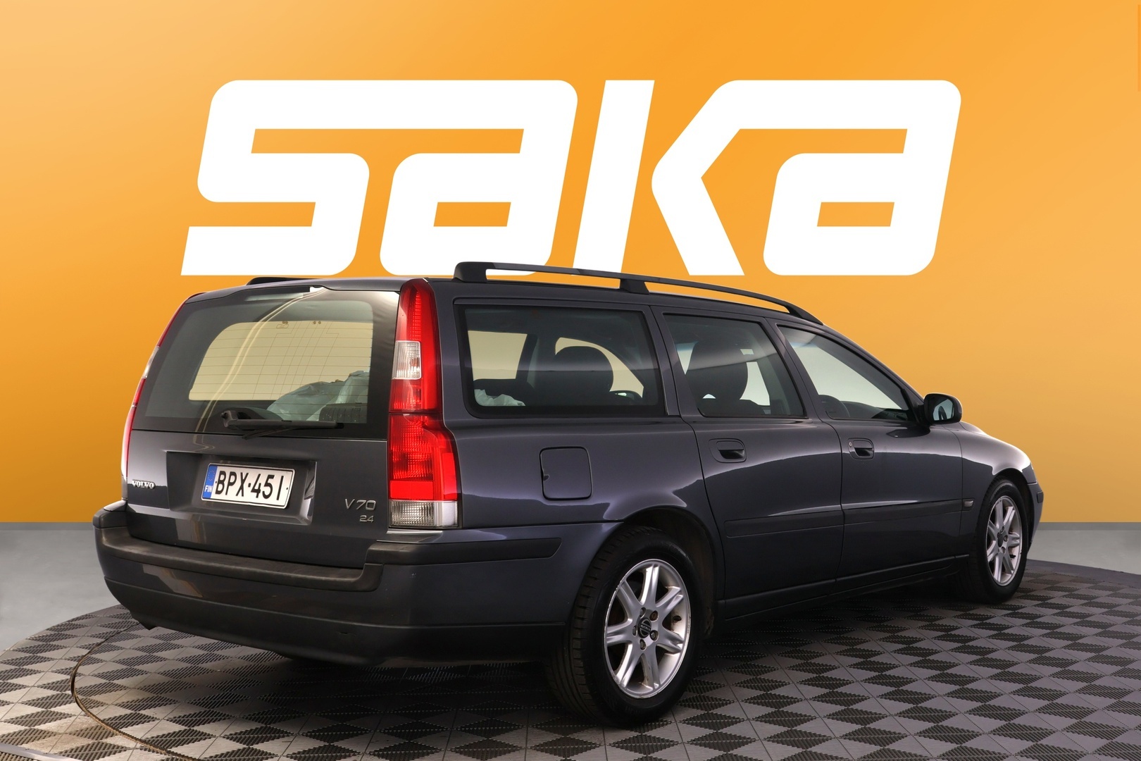 VOLVO V70 2003