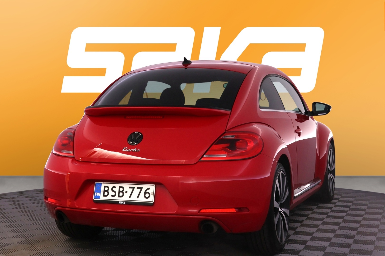 VOLKSWAGEN Beetle 2012