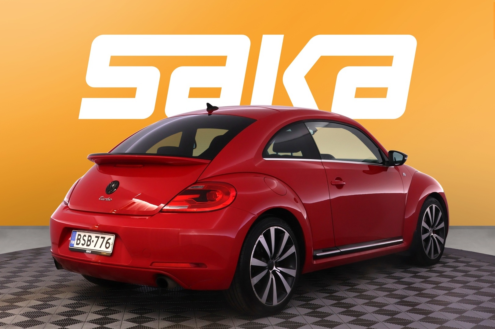 VOLKSWAGEN Beetle 2012