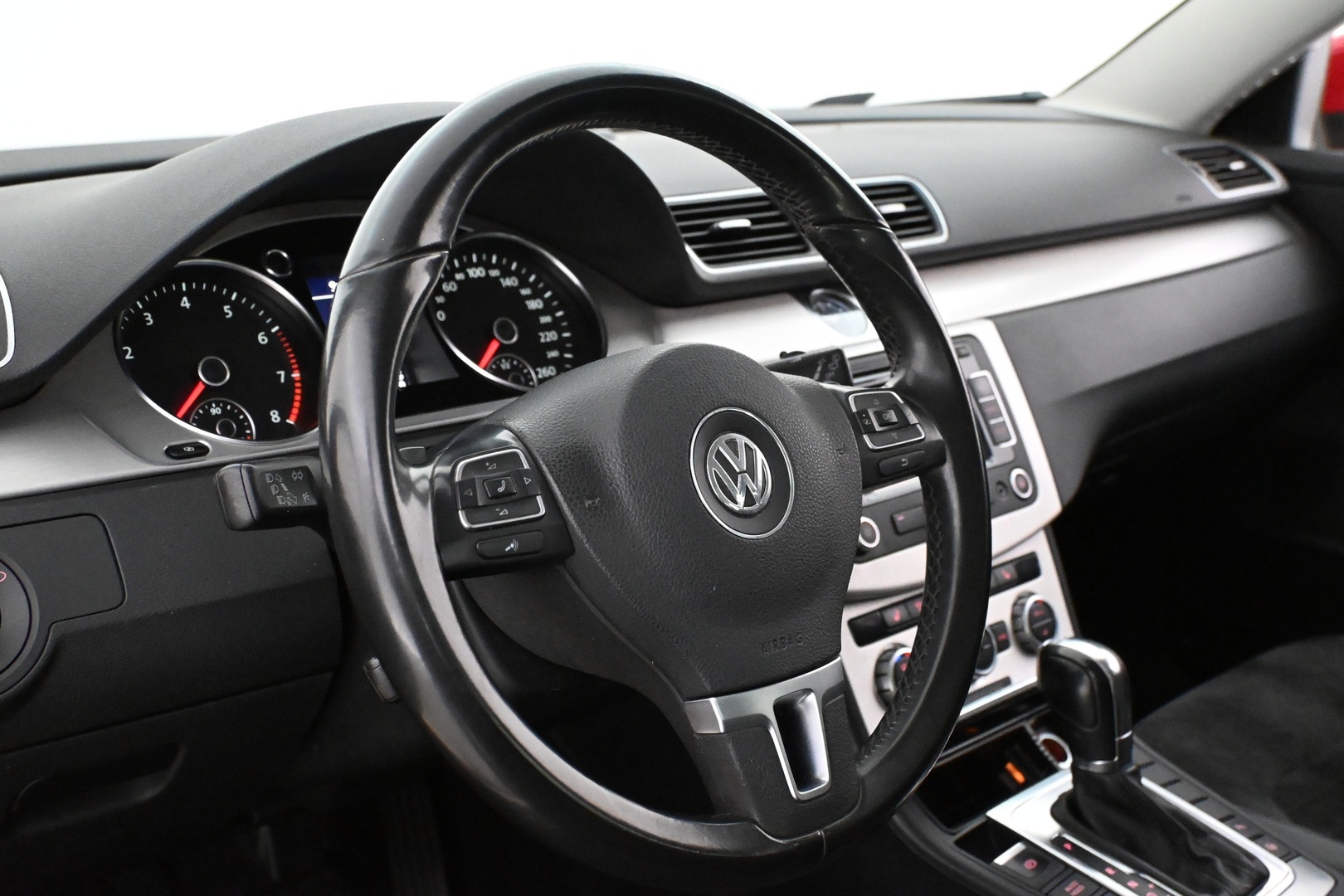 VOLKSWAGEN Passat 2012