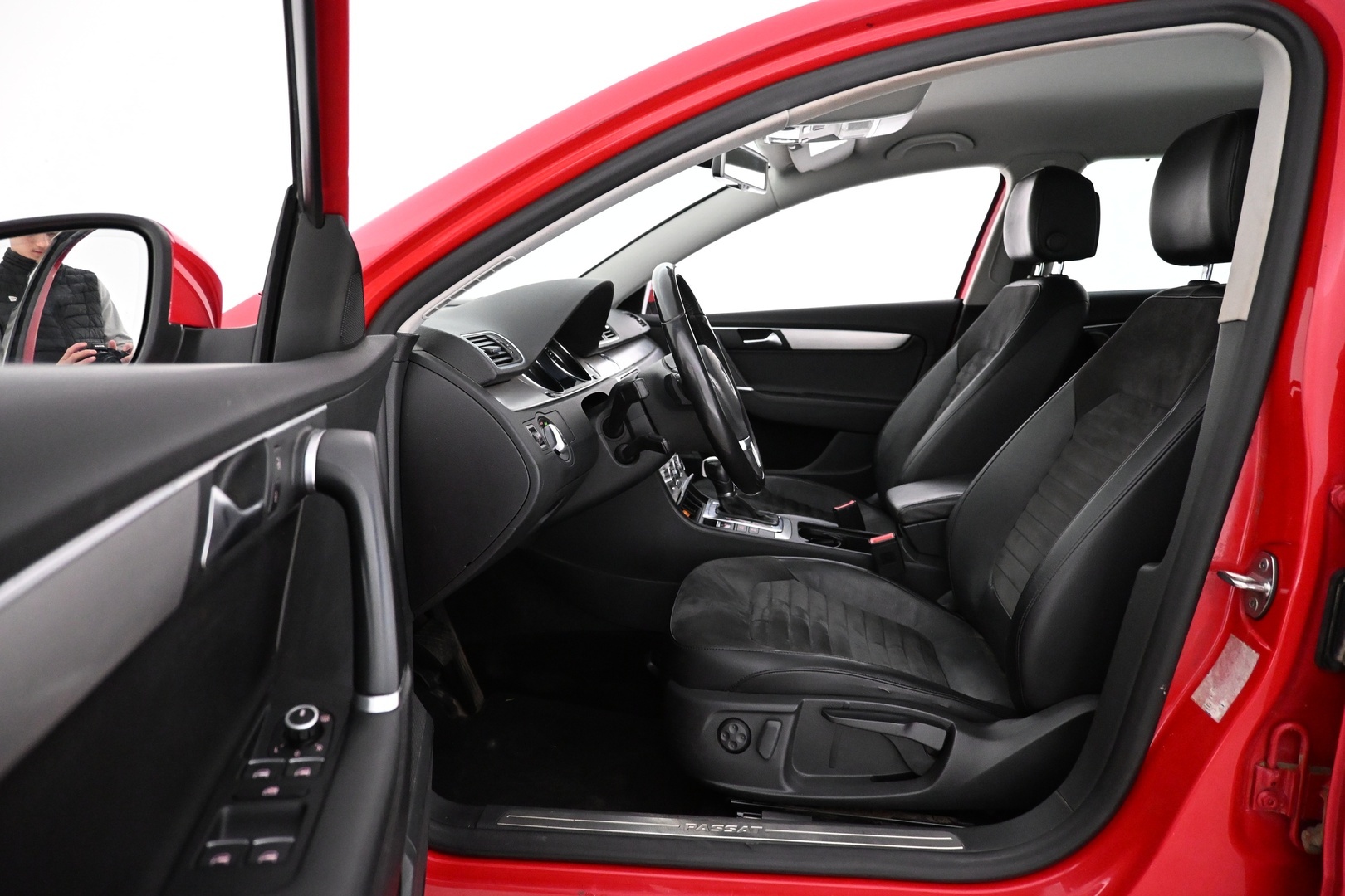 VOLKSWAGEN Passat 2012