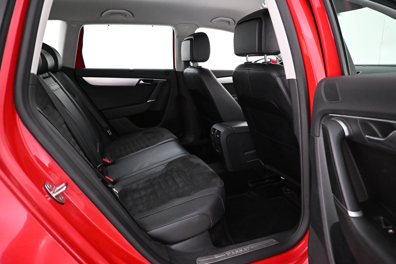 VOLKSWAGEN Passat 2012