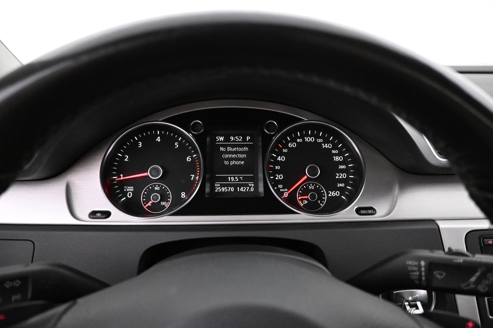 VOLKSWAGEN Passat 2012