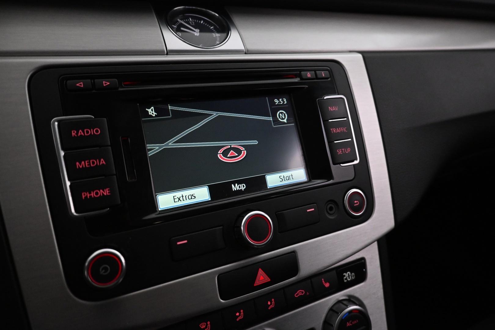 VOLKSWAGEN Passat 2012