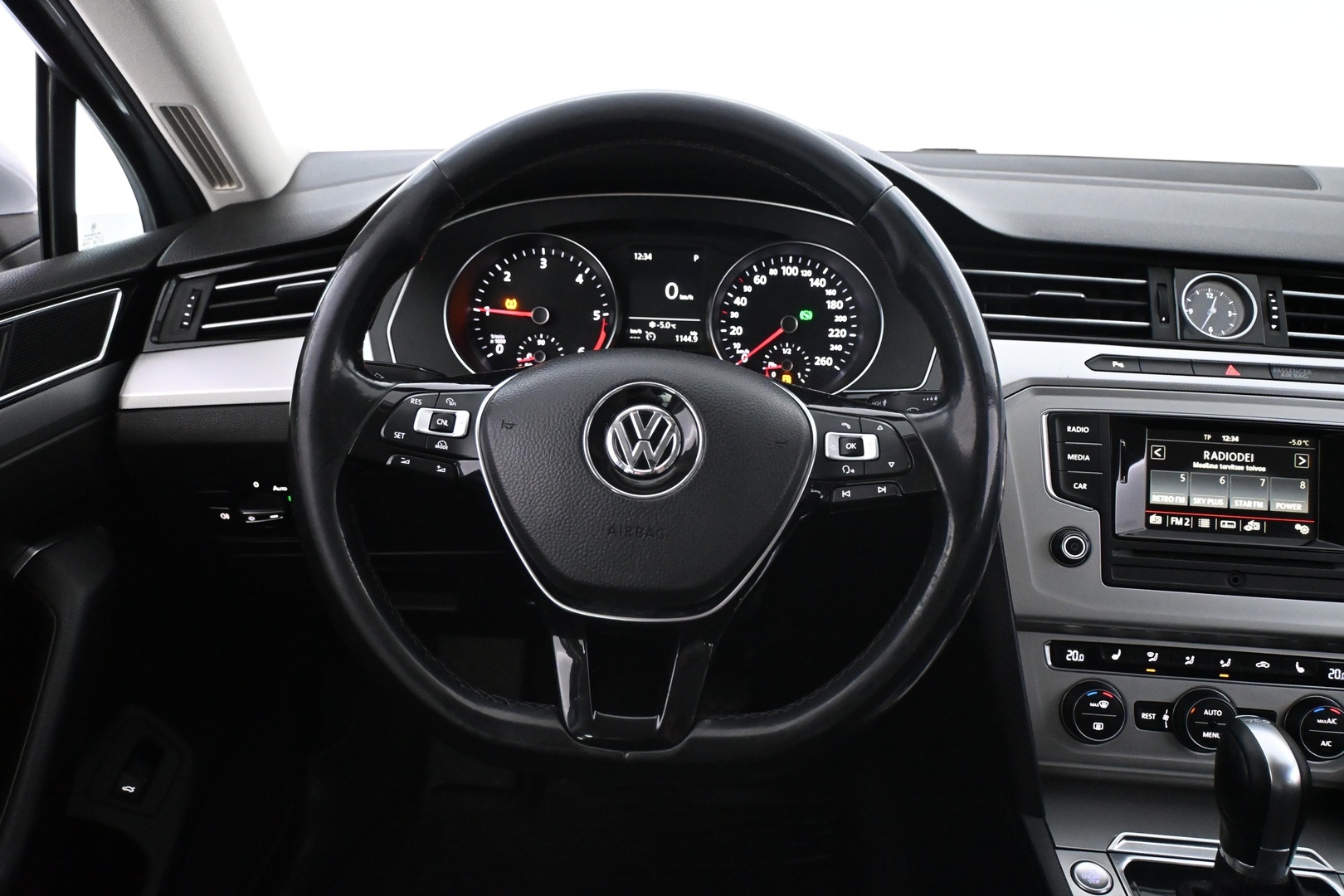 VOLKSWAGEN Passat 2015