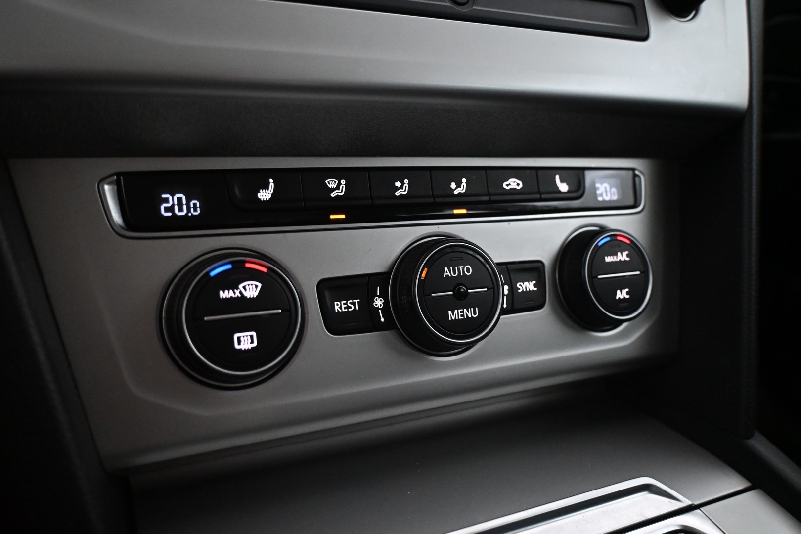 VOLKSWAGEN Passat 2015