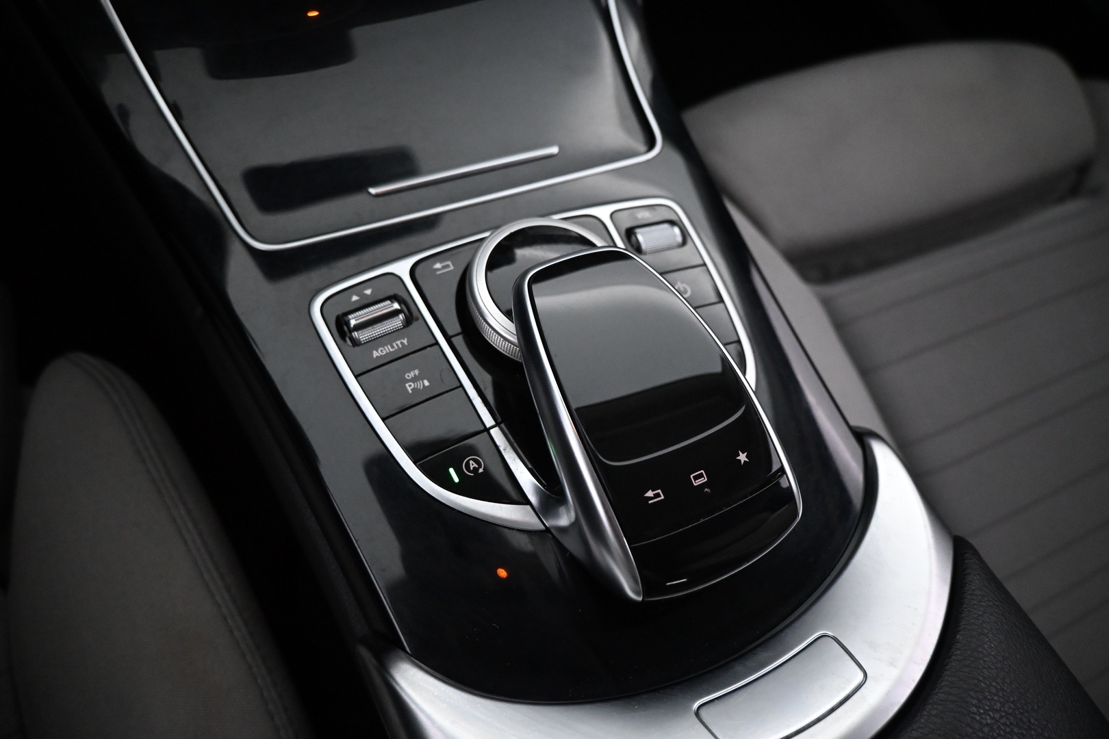 MERCEDES-BENZ C 2015