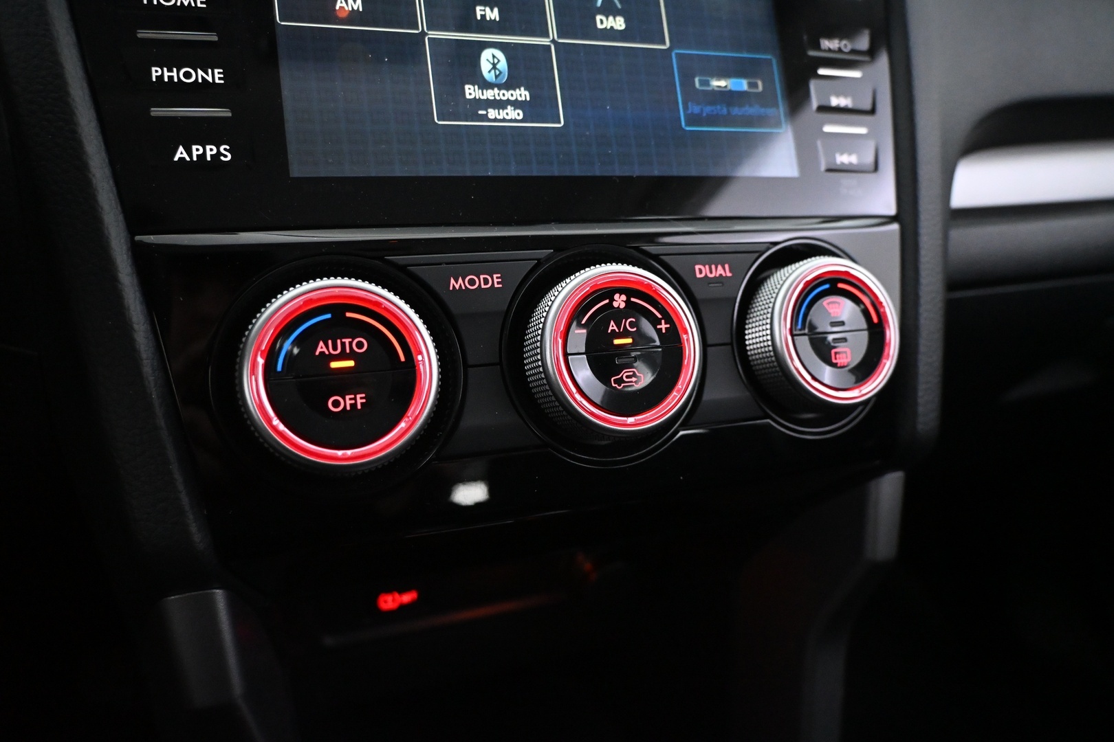 SUBARU Forester 2015