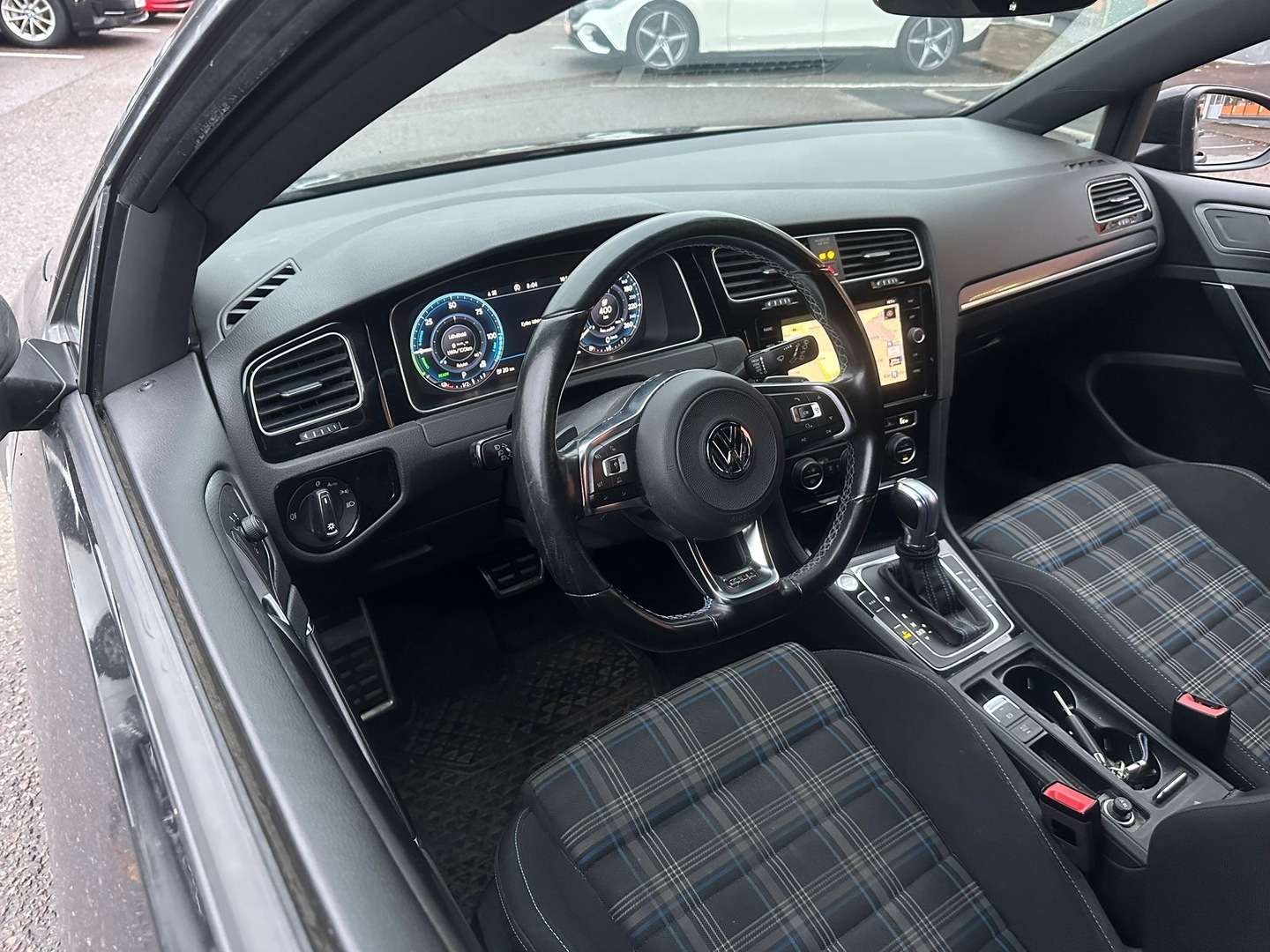 VOLKSWAGEN Golf 2017