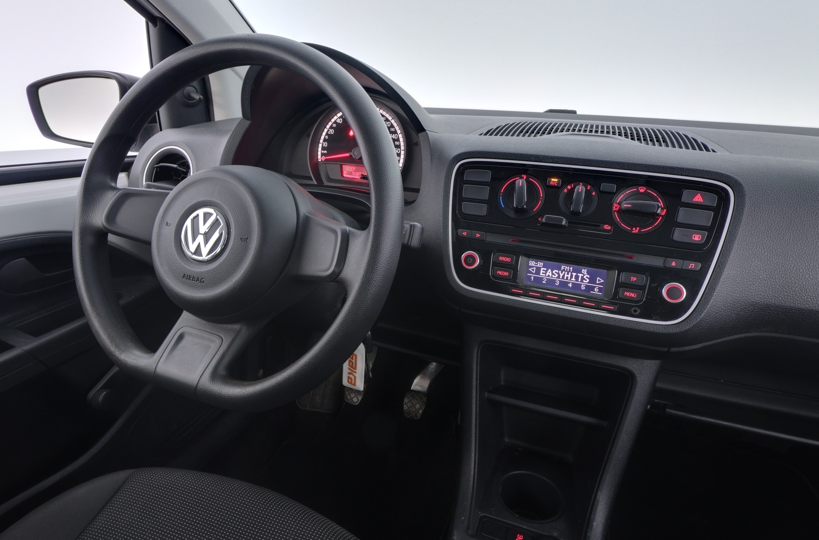 VOLKSWAGEN up! 2015