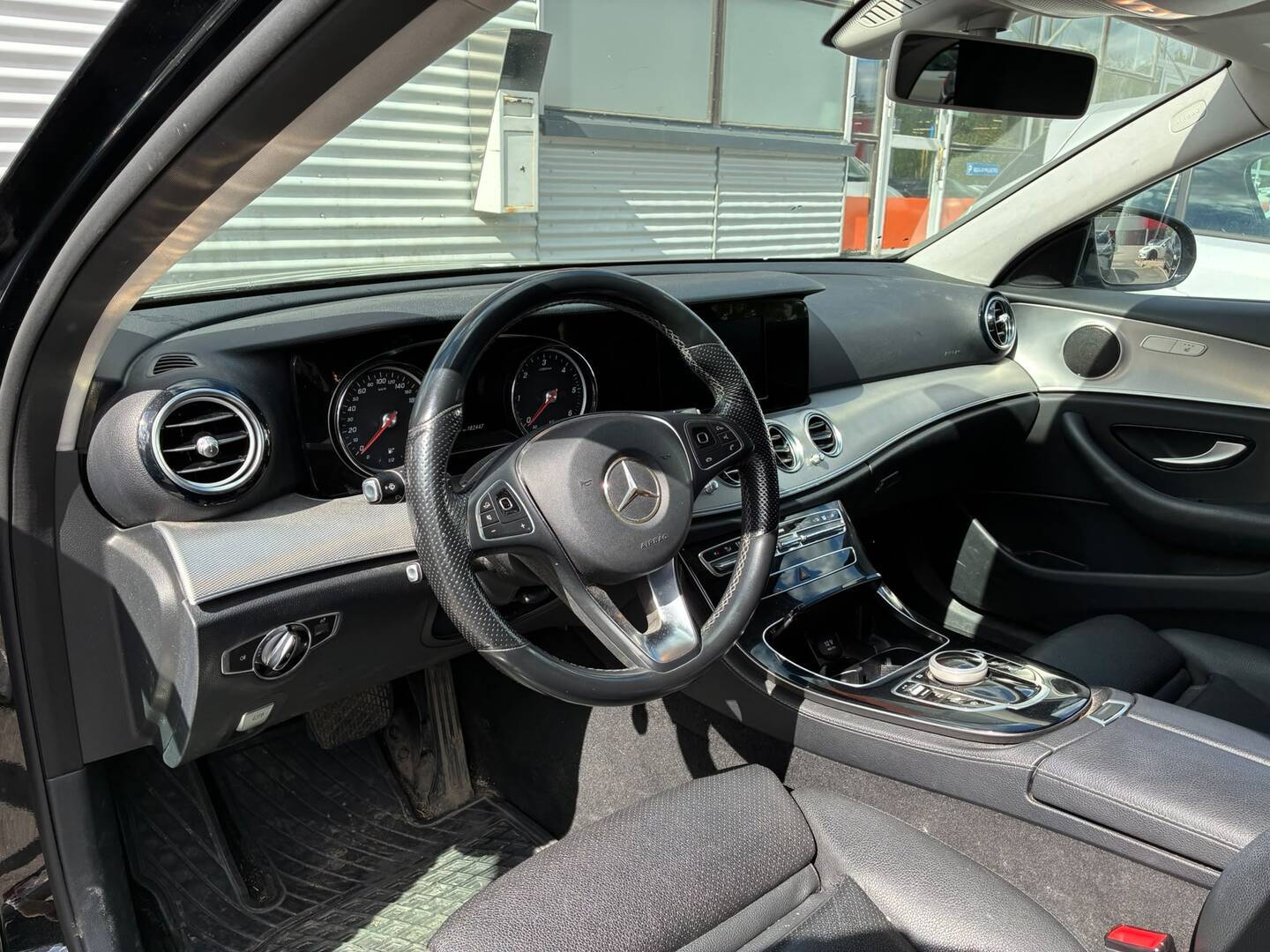 MERCEDES-BENZ E 2017
