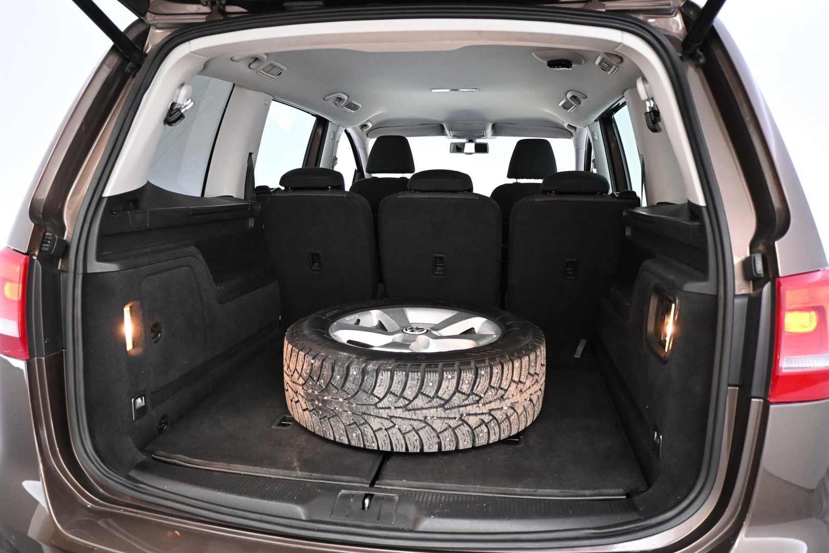 VOLKSWAGEN Sharan 2011