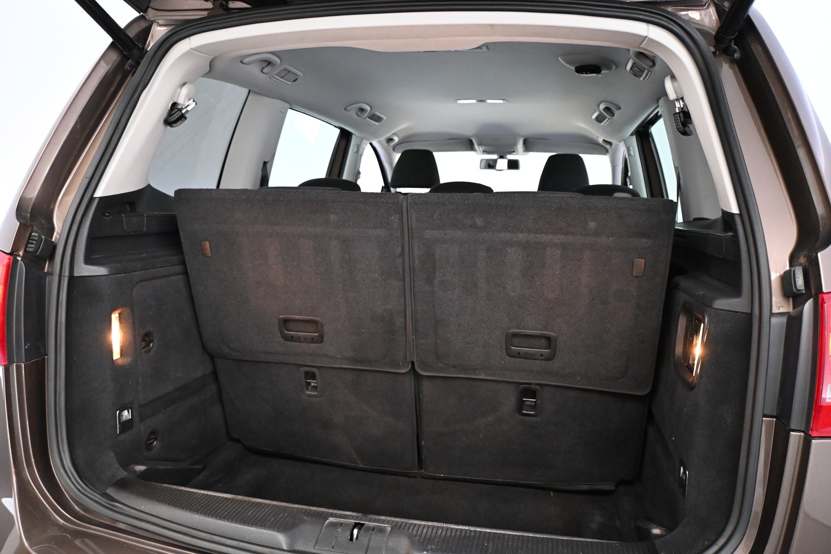 VOLKSWAGEN Sharan 2011