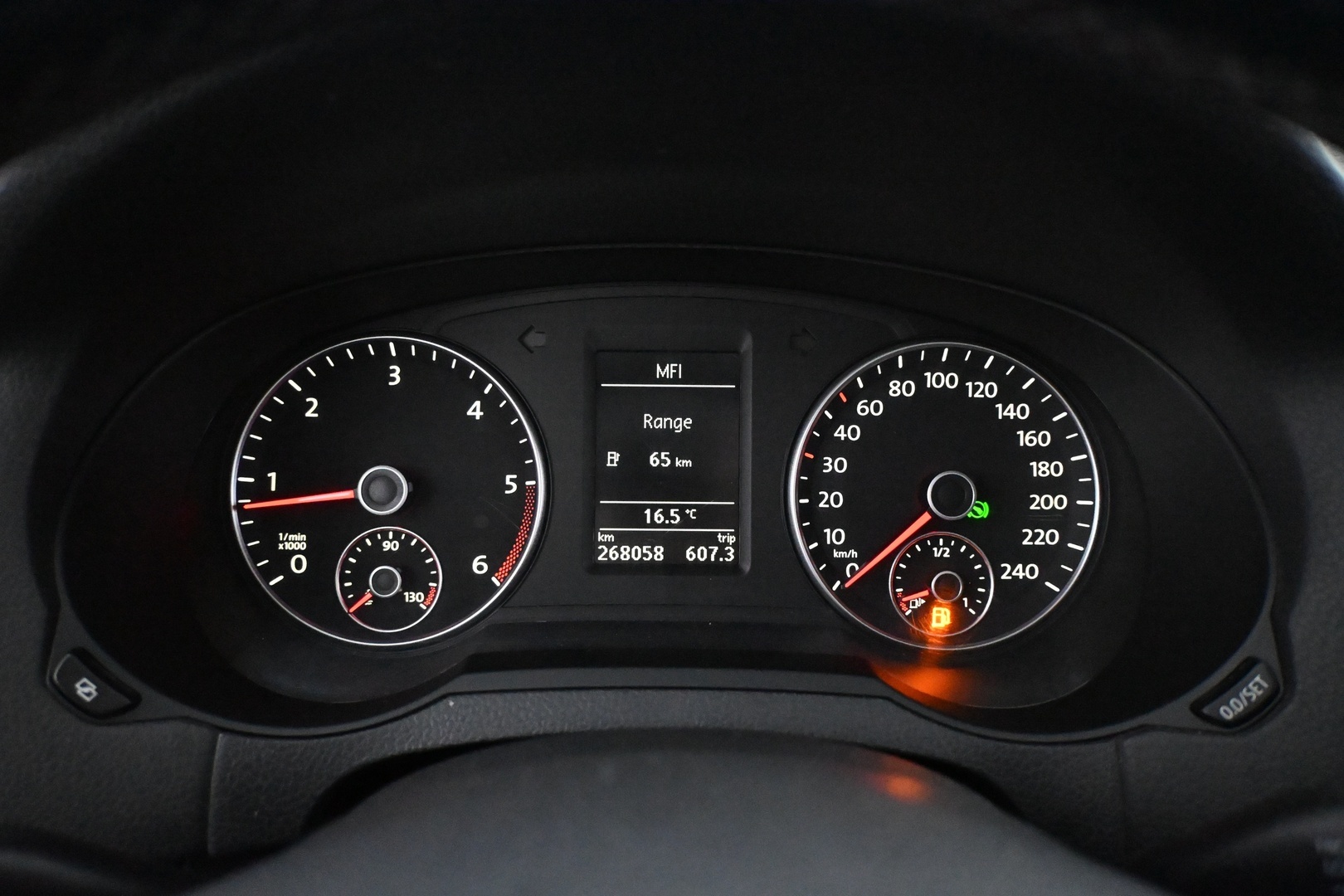 VOLKSWAGEN Sharan 2011