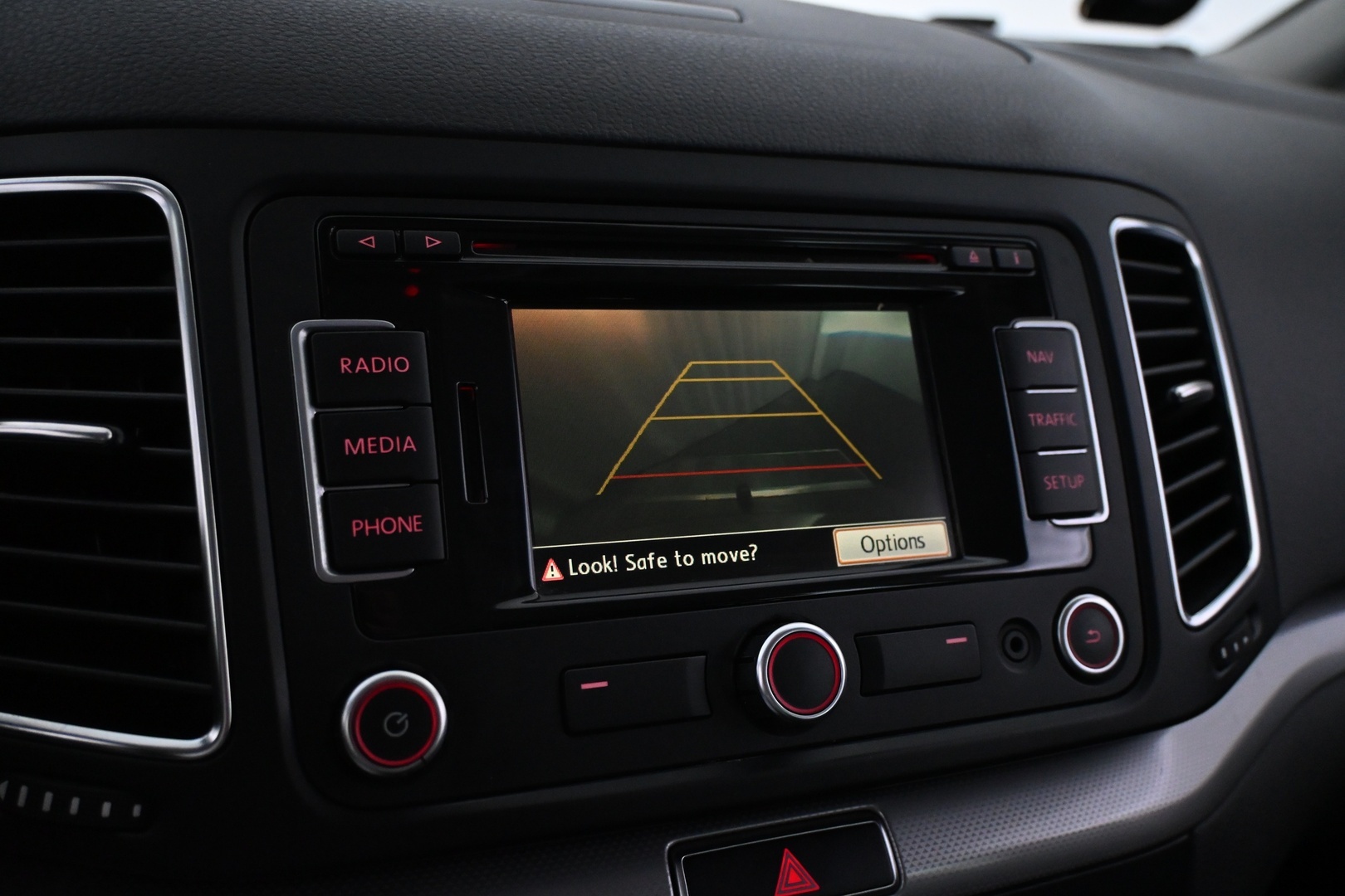 VOLKSWAGEN Sharan 2011