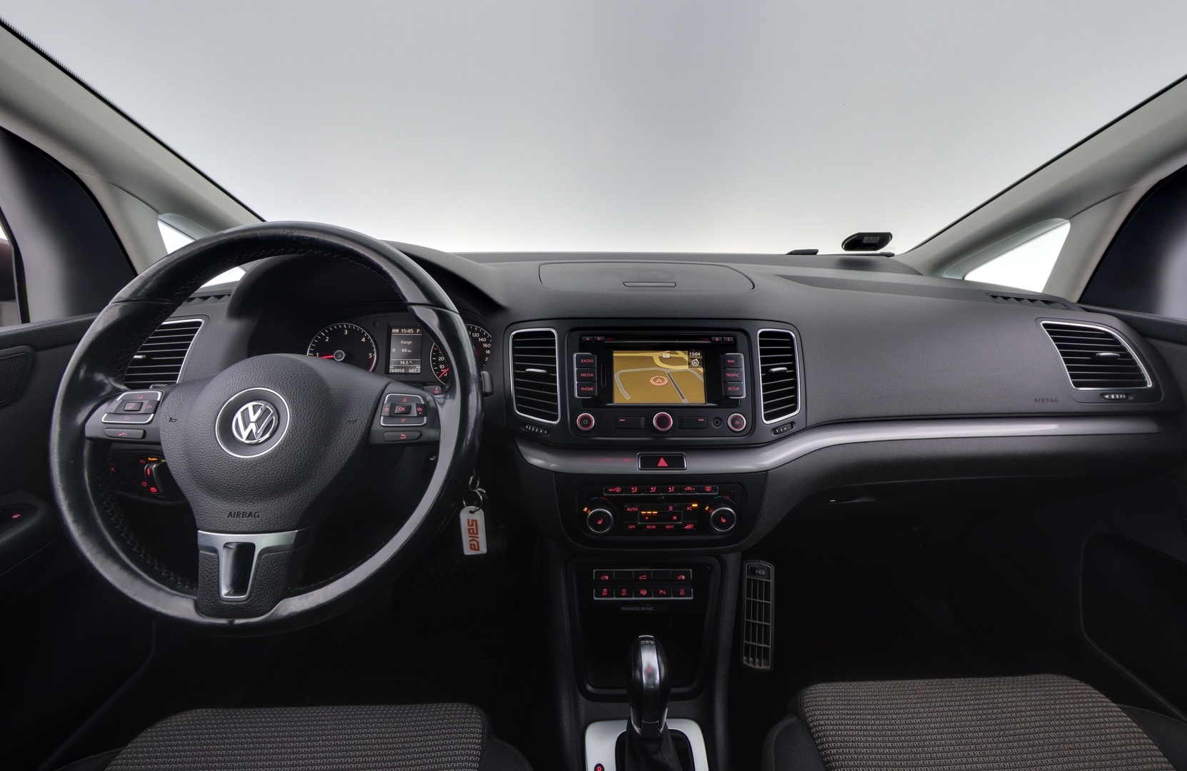 VOLKSWAGEN Sharan 2011
