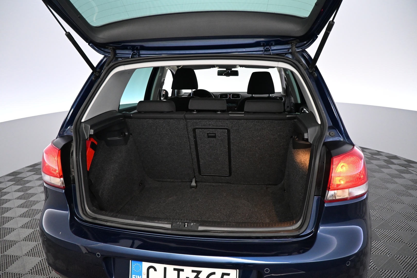 VOLKSWAGEN Golf 2013