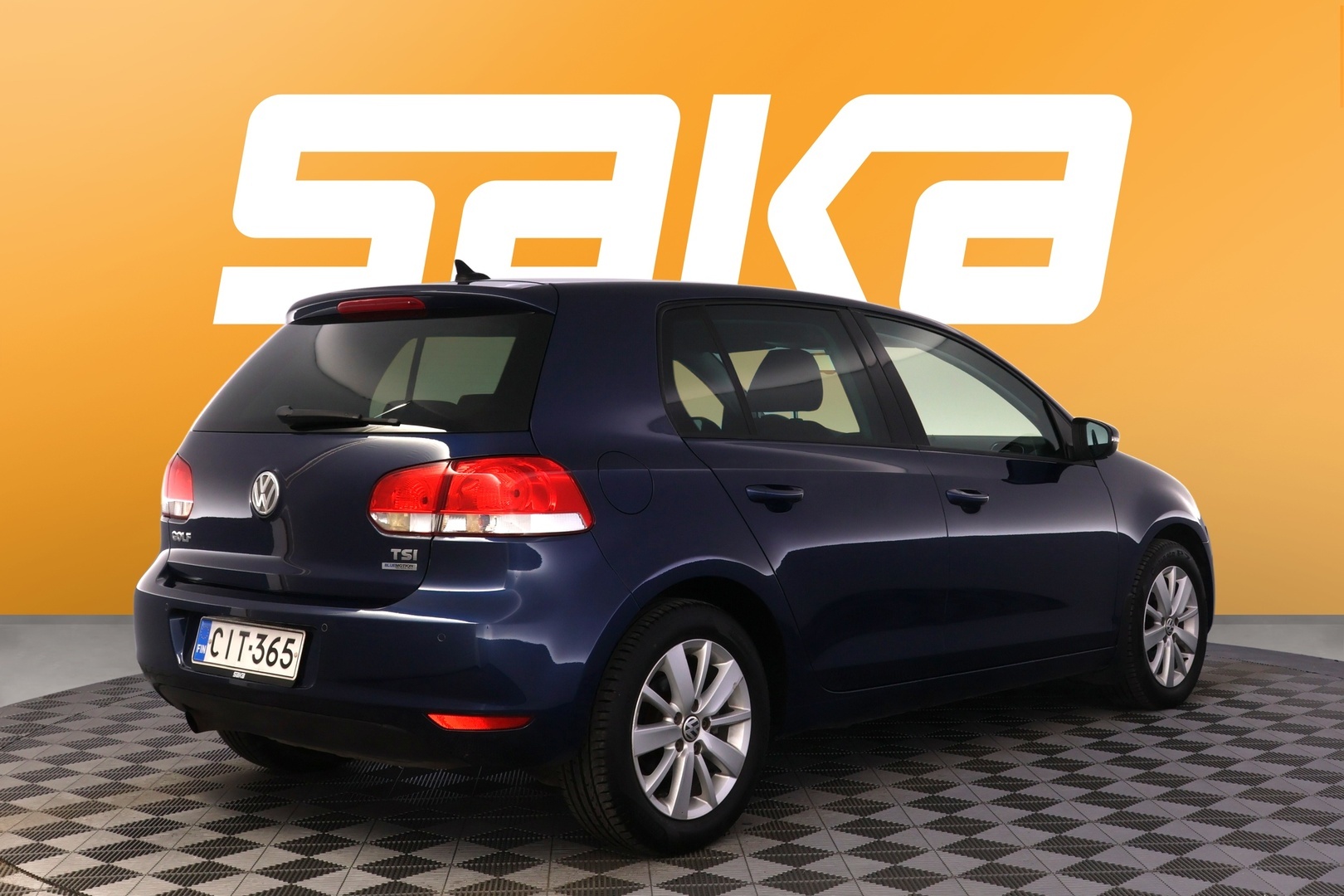 VOLKSWAGEN Golf 2013
