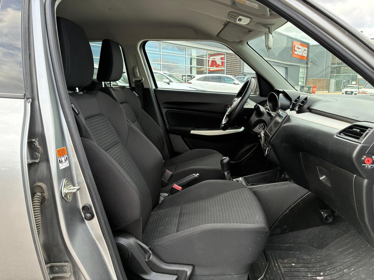 SUZUKI Swift 2018