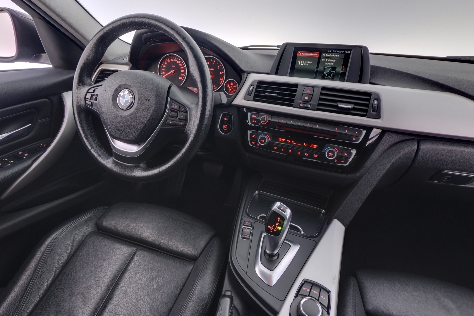 BMW 318 2018