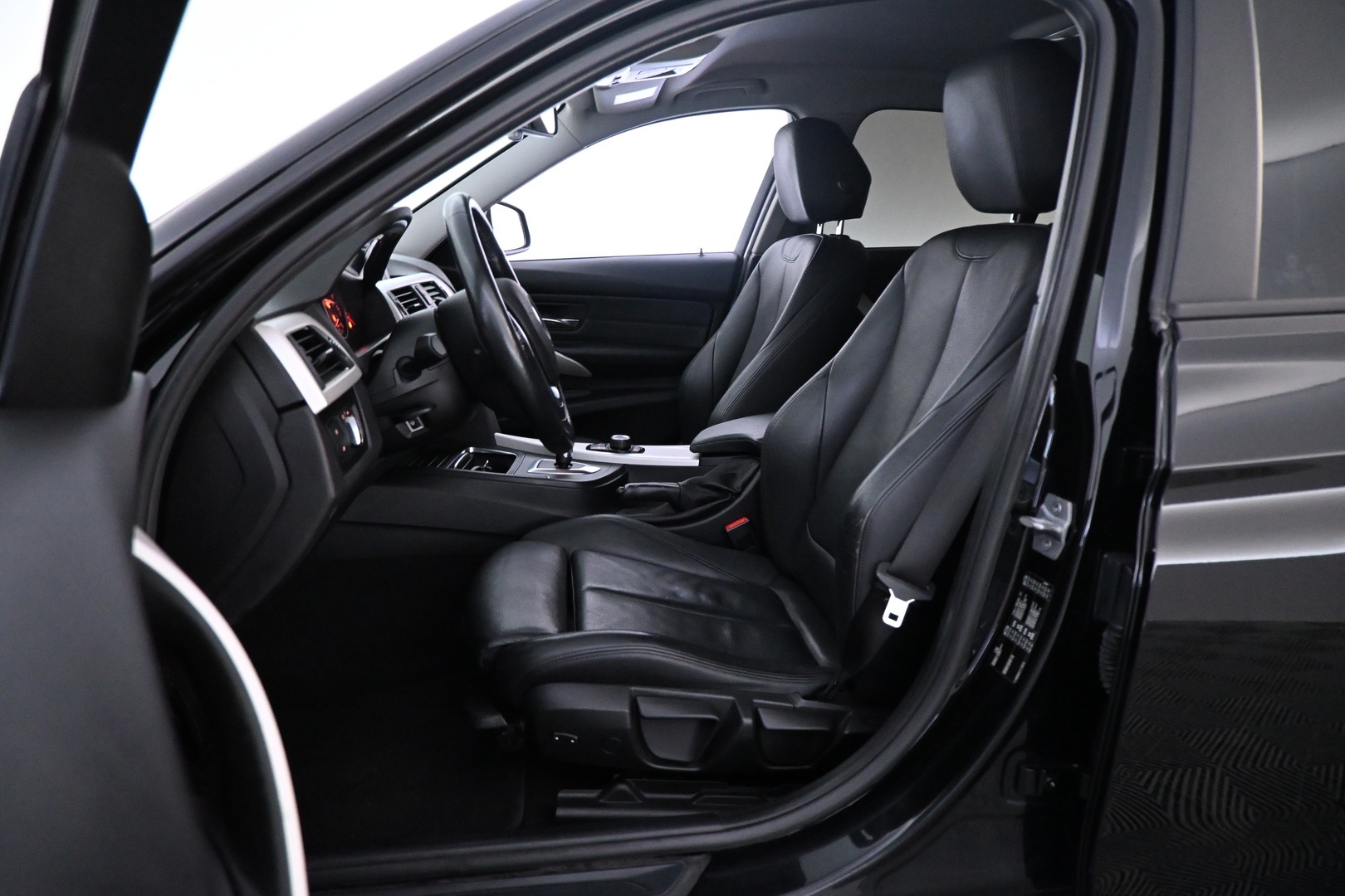 BMW 318 2018