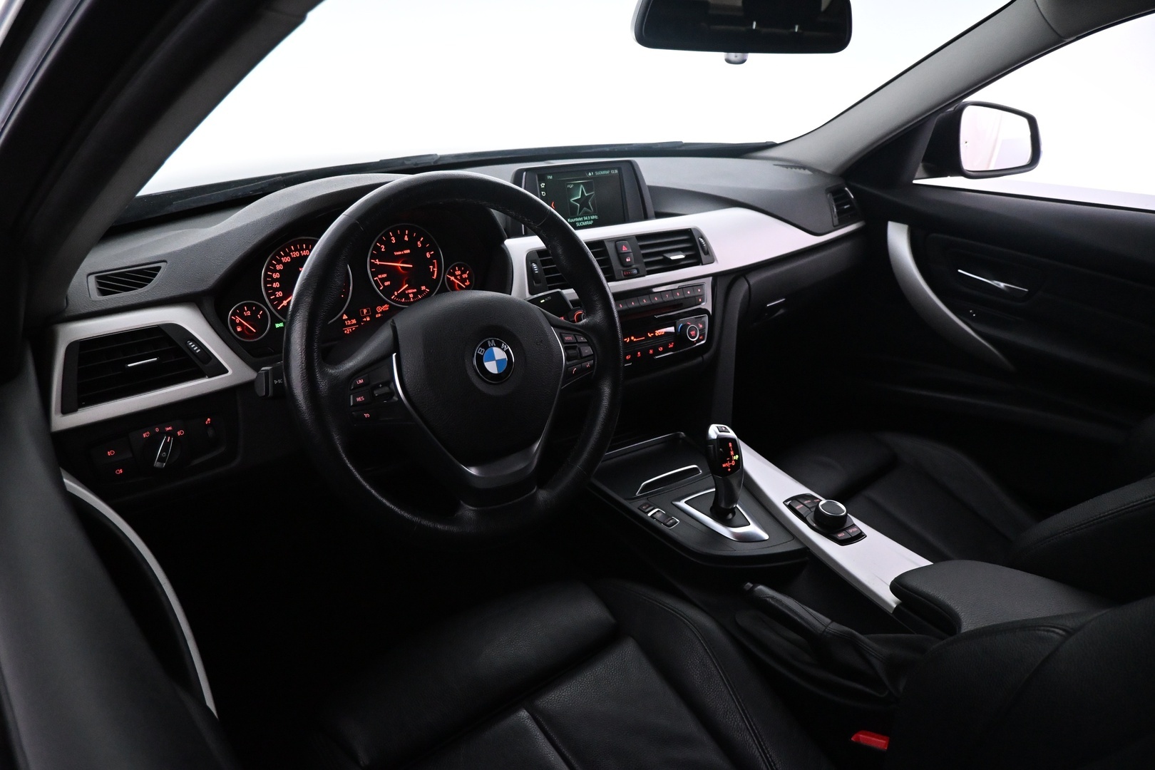BMW 318 2018