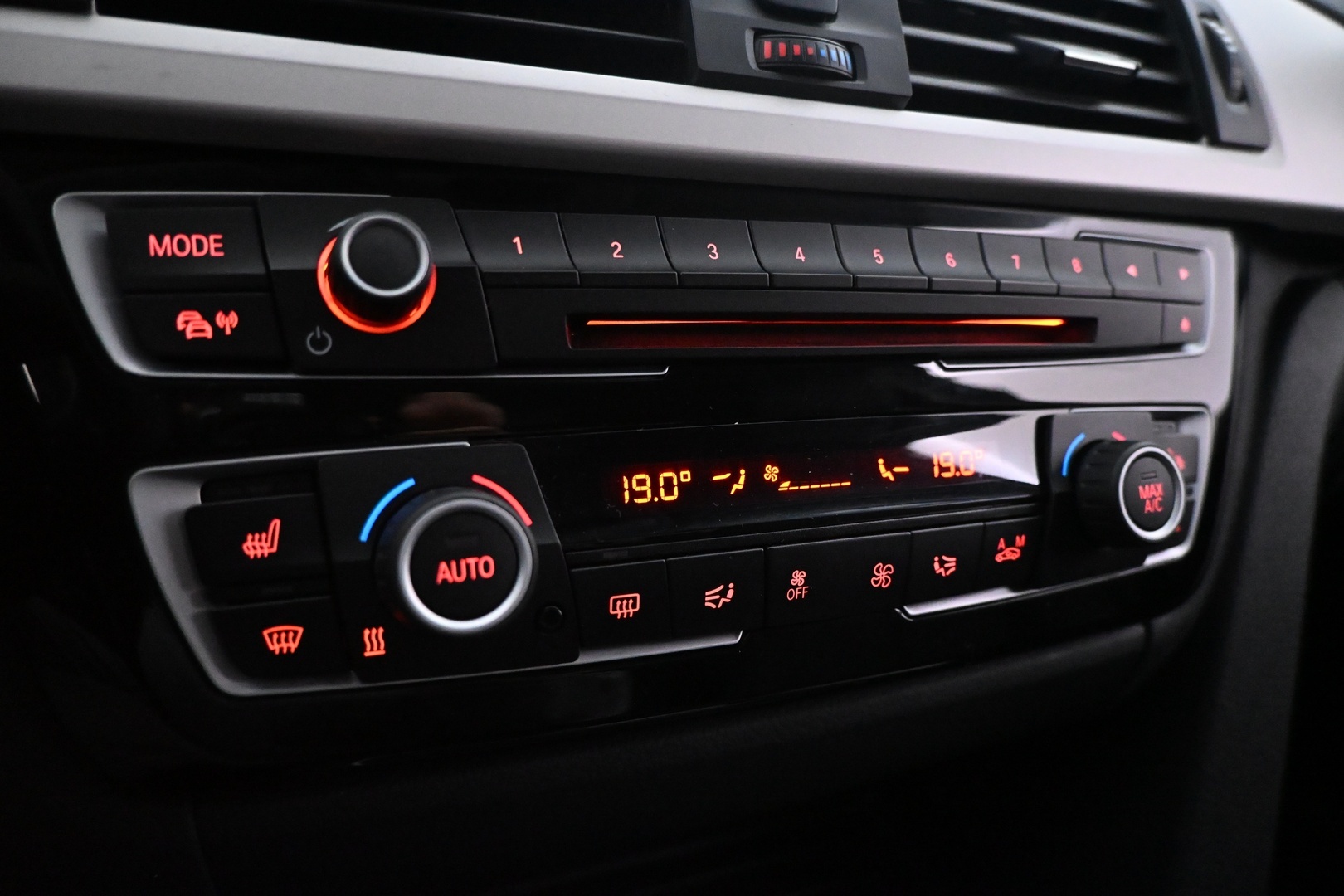 BMW 318 2018