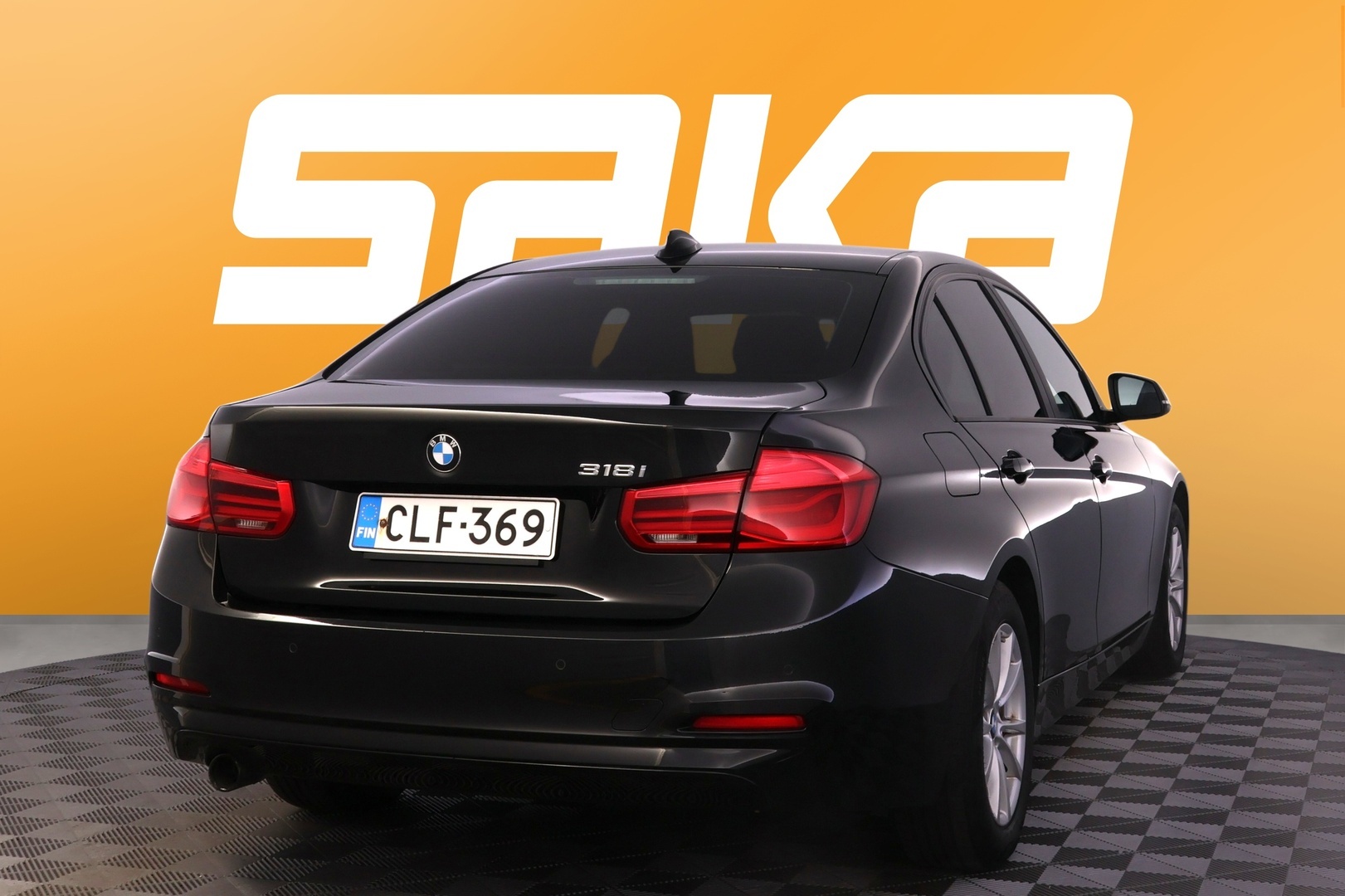 BMW 318 2018